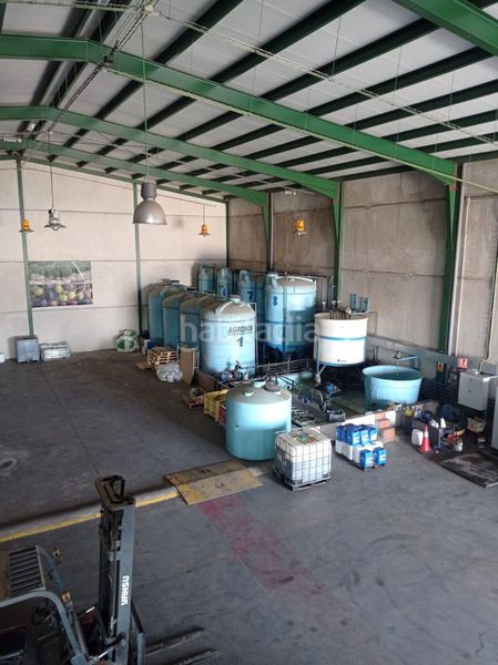 Foto c15f0d1a-e339-49ce-863d-46457d657b5b. Location bâtiment à usage industriel dans Úbeda