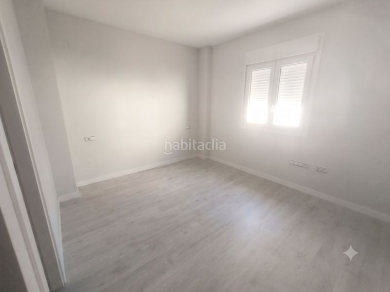 Foto 0bb3a201-8f39-4a34-ac7f-a2143b94b2f7. Rent flat with parking in Úbeda