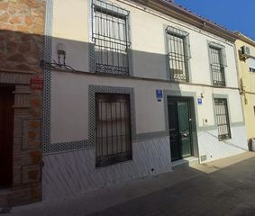 Haus in Centro ciudad. Casa en venta en linares, 7 dormitorios.