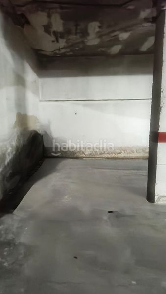 Foto c63ade1f-a547-4c94-b9d3-cd46e37f1e82. Aparcament cotxe a Bailén