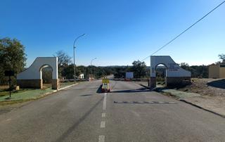 Finca rústica a Los Lagos. Venta de terreno en sevilla: urb. los lagos del serrano fase i –