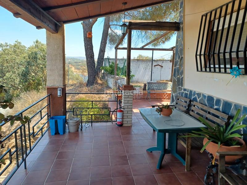 Foto b18790ef-3fae-48fc-a727-0a019f9fc20b. Chalet con camino piscina in Los Lagos Guillena