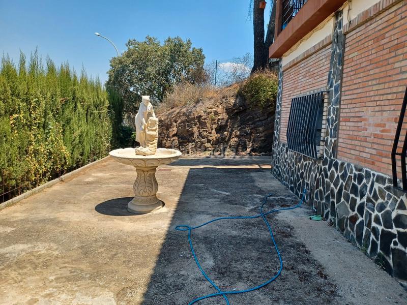 Foto f814d3ec-7ffd-4db6-bc6e-9b72afc11e79. Chalet con camino piscina in Los Lagos Guillena