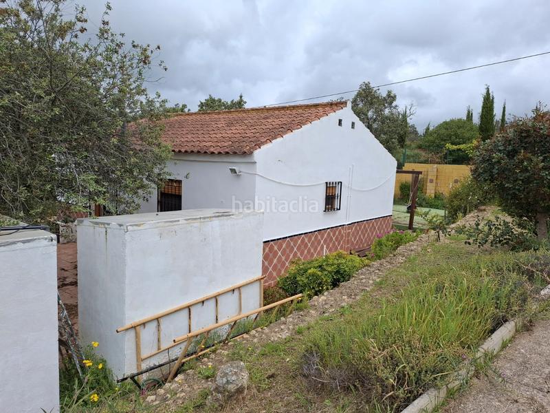 Foto 72c8bd32-d0ec-4f36-8f93-6c07de263517. Xalet amb xemeneia a Los Lagos Guillena