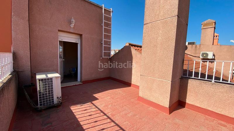 Foto 2a5f2d27-e365-4d5e-8ec2-e4a282cabdf7. Casa adossada amb xemeneia aparcament a Urbadiez - Entrepuentes Sevilla