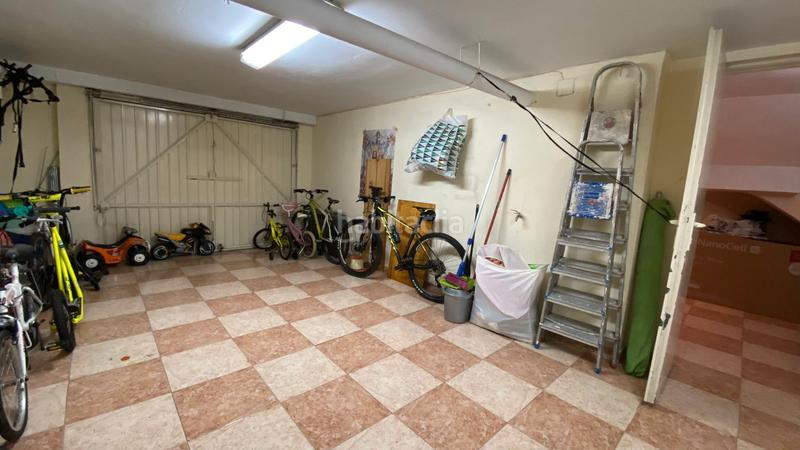 Foto 5f25d5d4-45d3-4234-b2d2-670a10e14059. Casa adossada amb xemeneia aparcament a Urbadiez - Entrepuentes Sevilla