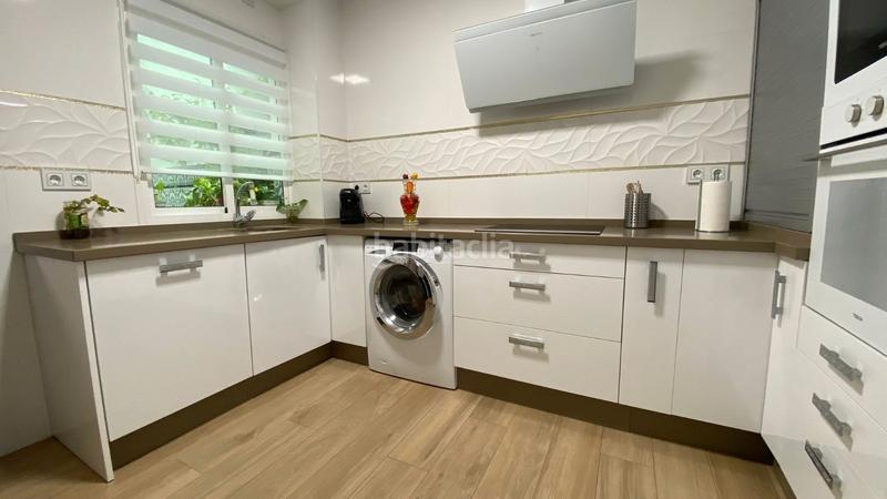 Foto 4e039f94-4d12-43c0-8833-fe366dd9c862. Casa a schiera con camino in Torreblanca Sevilla