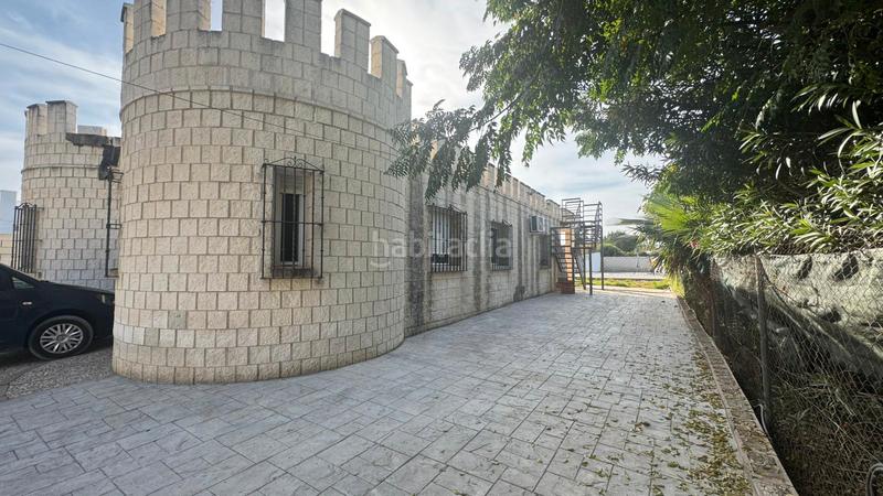 Foto 79a98349-17f6-4383-8f6c-a7c8b5d7f203. Xalet amb xemeneia piscina a Carmona