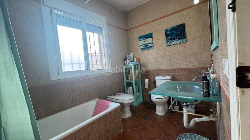 Foto 86901d55-1537-40c5-83bc-08a797ba9d32. Xalet amb xemeneia piscina a Carmona