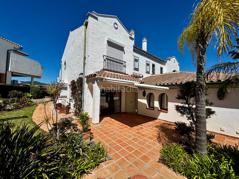 Foto 56ceca54-5cd8-4c24-8e69-5418ec2a45e9. Maison jumelée dans calle geranio 19 dans Riviera del Sol Mijas