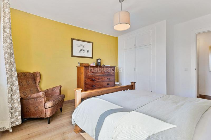 Foto 0cd2bf5c-4039-464c-b323-6f6ccea87ac3. Apartamento en avenida de benyamina 5 descubre las mejores playas en Torremolinos