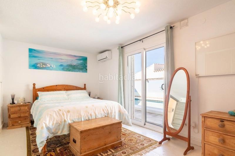 Foto 1b0e5be6-ca8f-46f6-a218-f803a1d5a994. Casa en calle tomillo de calypso 3 villa junto al mar!!! en Mijas