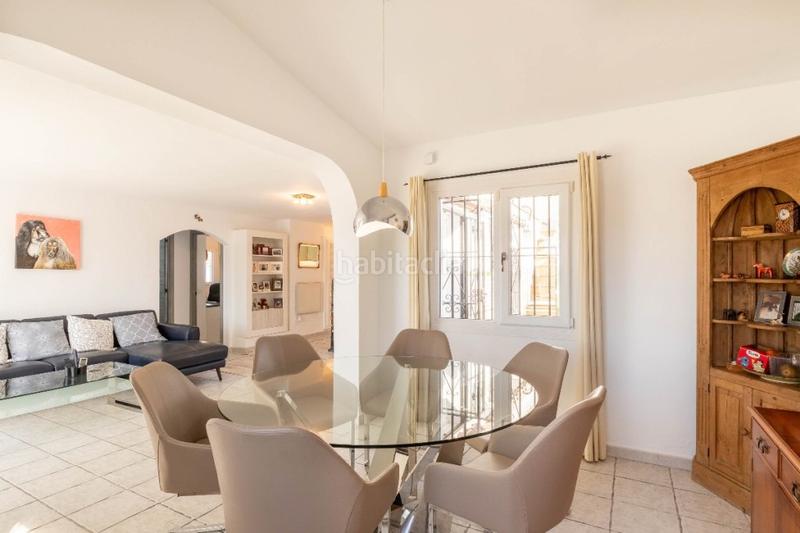 Foto 5a1e5b33-a45c-4860-a4ab-6697f31f0c16. Casa en calle tomillo de calypso 3 villa junto al mar!!! en Mijas