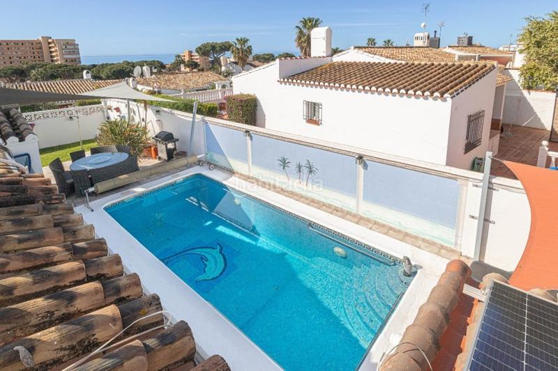 Foto 8cb1fe7f-b3bc-40bf-9fda-56932881bee0. Casa en calle tomillo de calypso 3 villa junto al mar!!! en Mijas