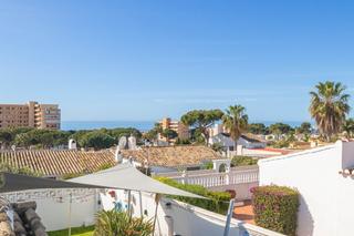 Haus in Calle tomillo de calypso 3. Villa junto al mar!!!