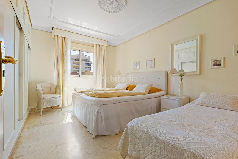Foto 4e126dd9-bca5-42ea-bf78-e16ba315fe17. Ático en paseo marítimo rey de españa 80 apartamento en segunda linea en Fuengirola