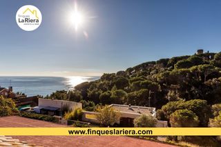 Chalet à Victoria-Les Vil·les-Canyadell. Fabulosa casa a 4 vientos con vistas a mar y montaña !!