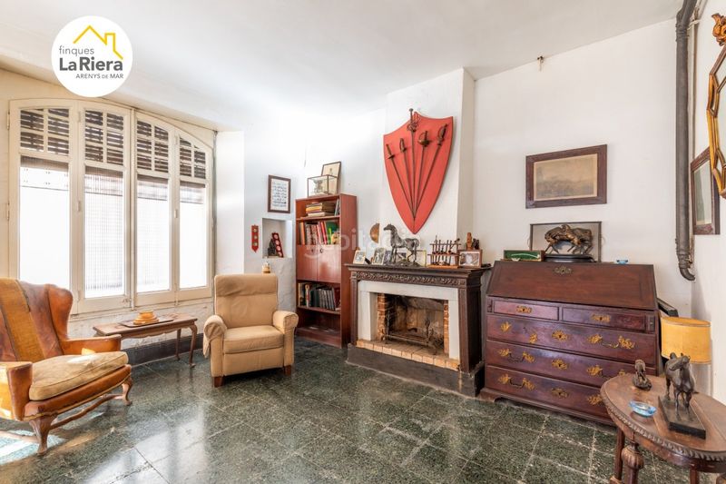 Foto 0574a193-09e5-4513-ad25-76ee217fb74f. Edifici a Centre Arenys de Mar