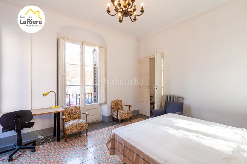 Foto 1b1e68da-0db2-4565-9109-f01e8597947a. Edifici a Centre Arenys de Mar