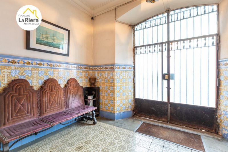 Foto 3438788c-5892-449e-b03a-1632da84b468. Edifici a Centre Arenys de Mar