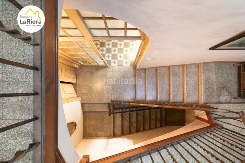 Foto 436378f5-5905-46d7-8ad0-8fec46adf07a. Edifici a Centre Arenys de Mar