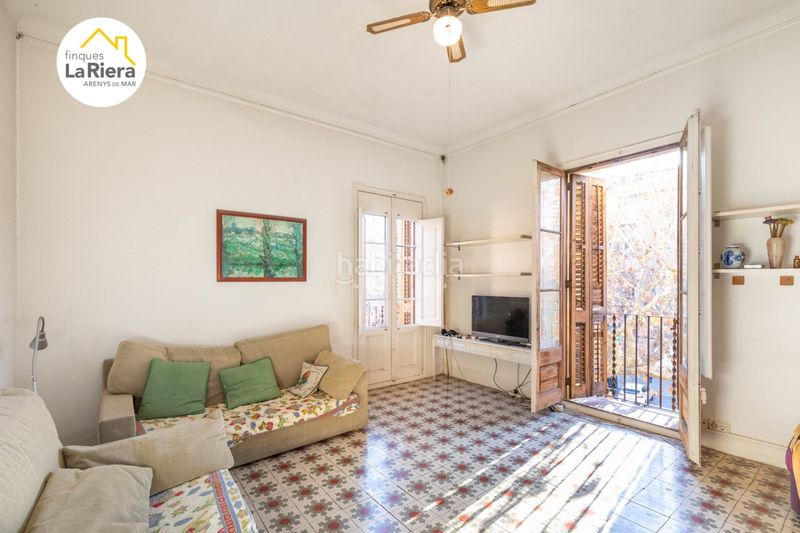 Foto 61a25967-ba15-48bd-b96e-68b274aa048b. Edifici a Centre Arenys de Mar