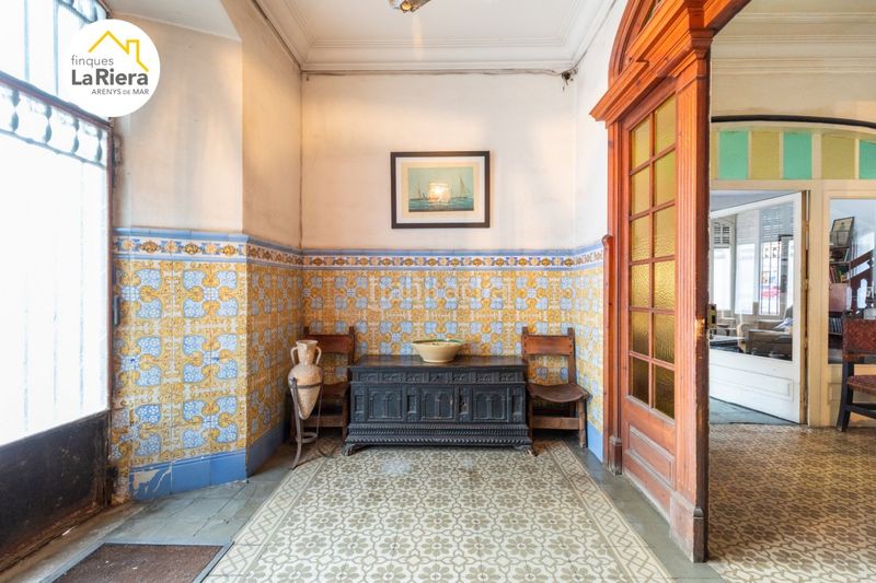 Foto 674574ea-39b6-4ad2-9849-c55303836535. Edifici a Centre Arenys de Mar