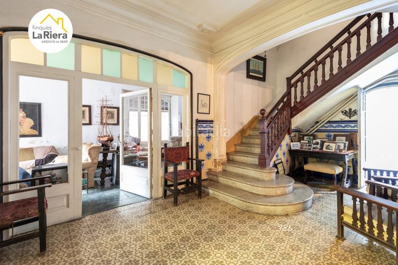 Foto 7a6e037d-540f-4a21-9959-64045eeaaae3. Edifici a Centre Arenys de Mar