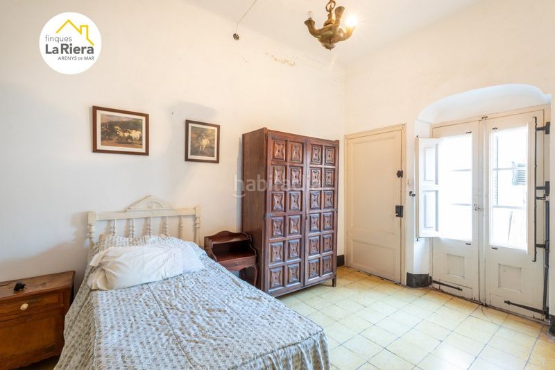 Foto 9feca5a5-bb05-491e-aeb9-a2d20c1d4f71. Edifici a Centre Arenys de Mar