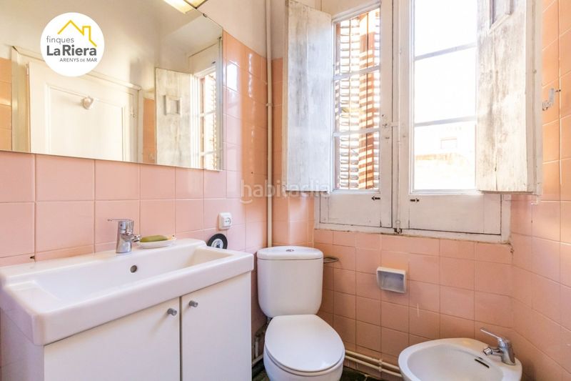 Foto c45b681d-e4a5-42ac-a095-15ff658b30f4. Edifici a Centre Arenys de Mar