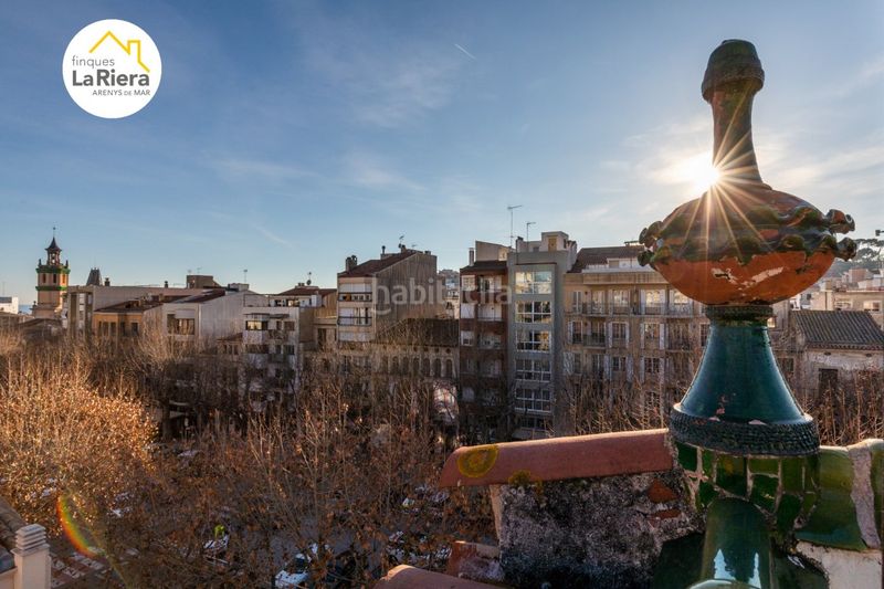 Foto d9b31bb5-2abc-4be4-bdf2-14e33f4212bc. Edifici a Centre Arenys de Mar