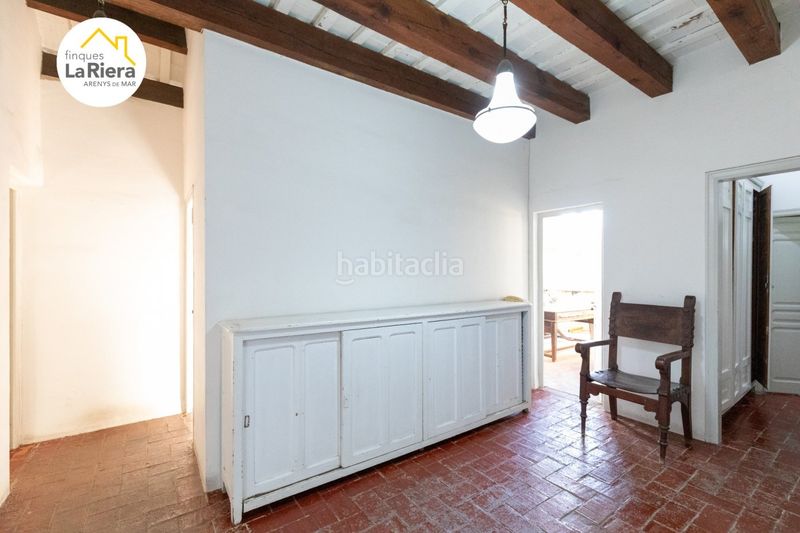 Foto fc3ddd99-75c9-4f22-af08-ccfc566a1ee8. Edifici a Centre Arenys de Mar