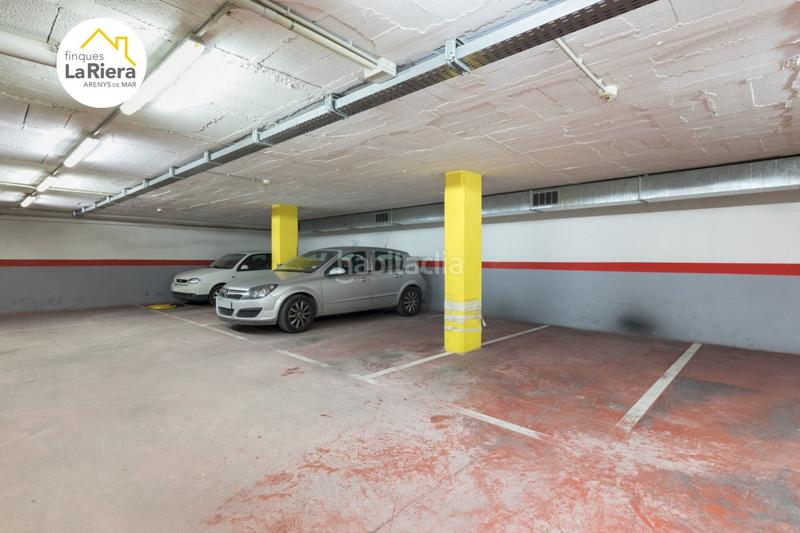 Foto 06eabe15-d8d8-43a6-a897-03c50ea7a92a. Aparcament cotxe a Centre Arenys de Mar