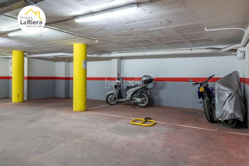 Foto 1d272c1e-18a1-4d4d-a140-23d07583909d. Aparcament cotxe a Centre Arenys de Mar