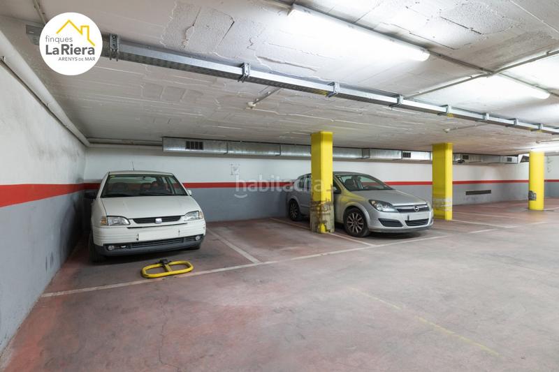 Foto 35430331-e8d6-47f9-8ef8-2614b0a4ecc4. Aparcament cotxe a Centre Arenys de Mar