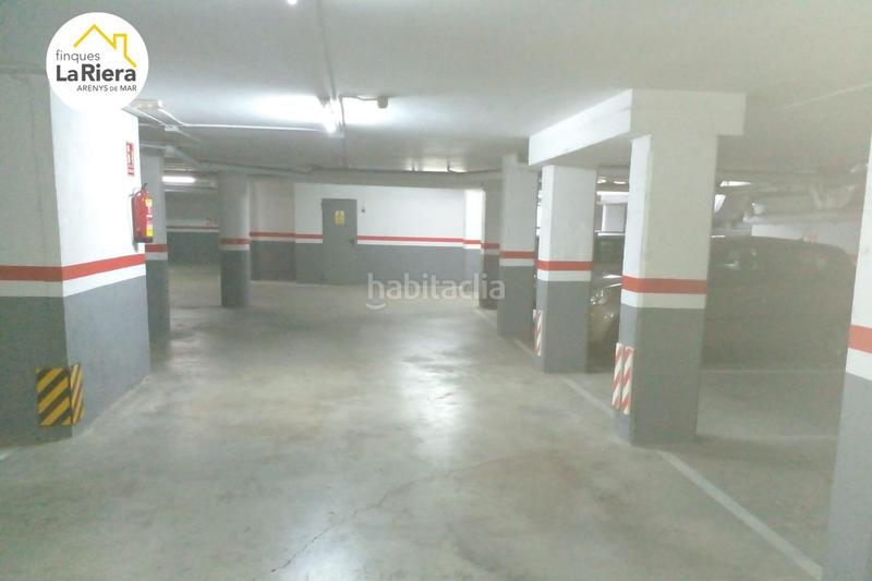 Foto aa842e58-6b48-489d-bab8-1d7ca38cb7b2. Aparcament cotxe a Centre Arenys de Mar