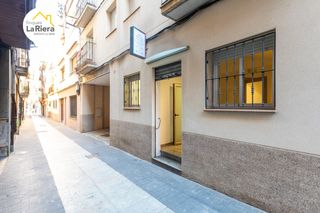 Geschäftsraum in Centre. Local comercial en el centro de arenys  posibilidad de cambio de
