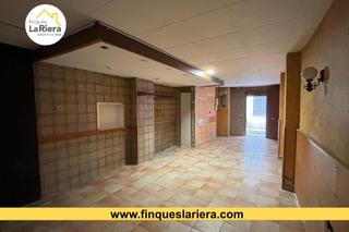 Local Comercial en Centre. Local muy céntrico para uso de almacen.