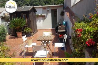 Casa a Arenys de Munt. Casa de pueblo en la riera