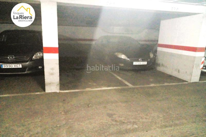 Foto cda9c216-1cb3-429a-a506-15fb1221cbcb. Aparcament cotxe a Centre Arenys de Mar