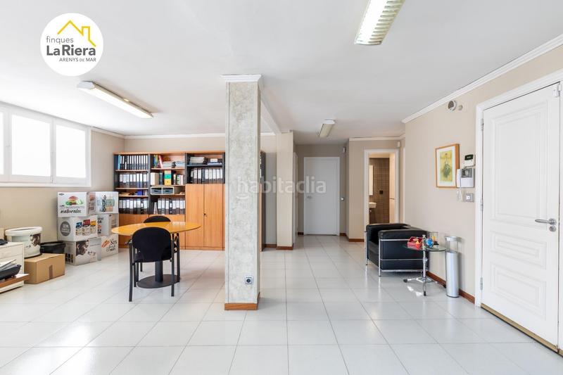 Foto 6092eec1-877b-48eb-8771-95e4af4aeadb. Lloguer oficina amb calefacció a Centre Arenys de Mar