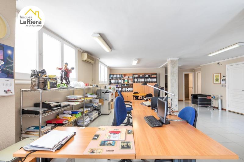 Foto ce67db1a-1bad-4697-a907-9597a45cf389. Location bureau avec chauffage dans Centre Arenys de Mar