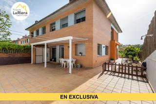 Maison à Arenys de Munt. Fantástica casa en can jalpí!