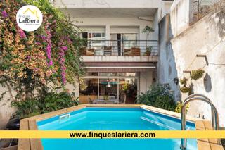 Casa a Centre. Casa muy céntrica y de espléndidas dimensiones !!