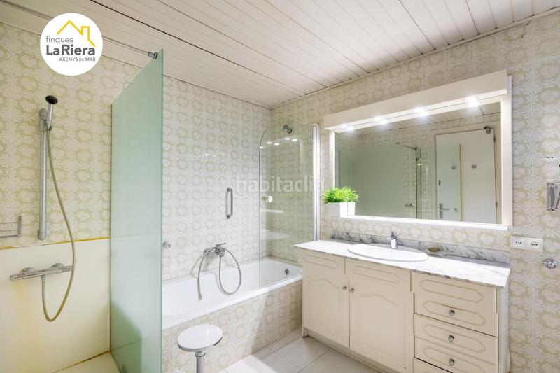 Foto 9855a340-f2d4-4515-a2a2-8f0ca908ee1d. Zweistöckige wohnung mit heizung in Centre Arenys de Mar