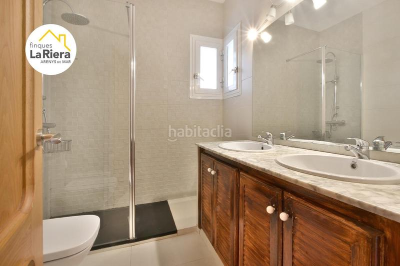 Foto 2c1c7ca3-a98e-4898-9d88-79e18ed724ab. Chalet con riscaldamento parcheggio piscina in Arenys de Munt