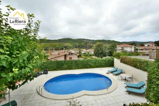 Chalet in Arenys de Munt. Fantástica casa entre mar y montaña