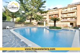 Piso en Arenys de Munt. Piso de 4 dormitorios con piscina comunitaria