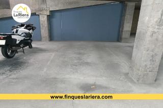 Aparcament cotxe a Centre. Parking en calle sant gabriel