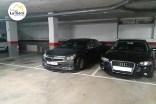 Aparcament cotxe a Zona alta. Plaza de parking  grande en venta en  la calle doedes.